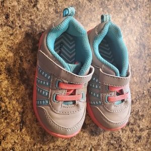 Toddler size 5 shoes